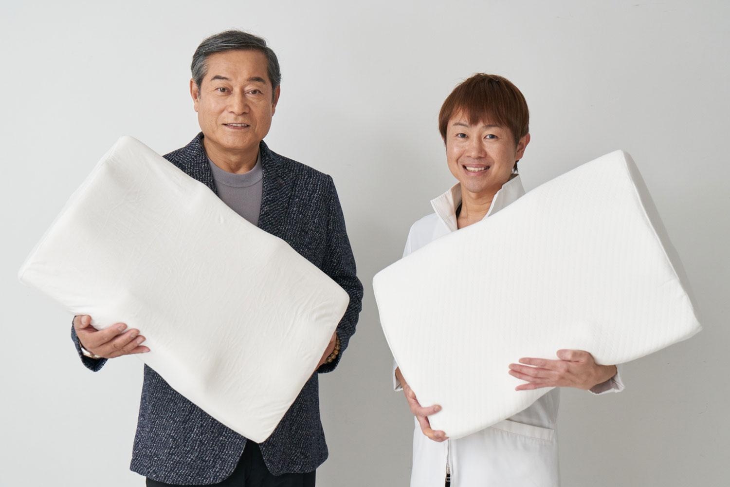 『健眠枕』と松平健さん、井上剛志さん