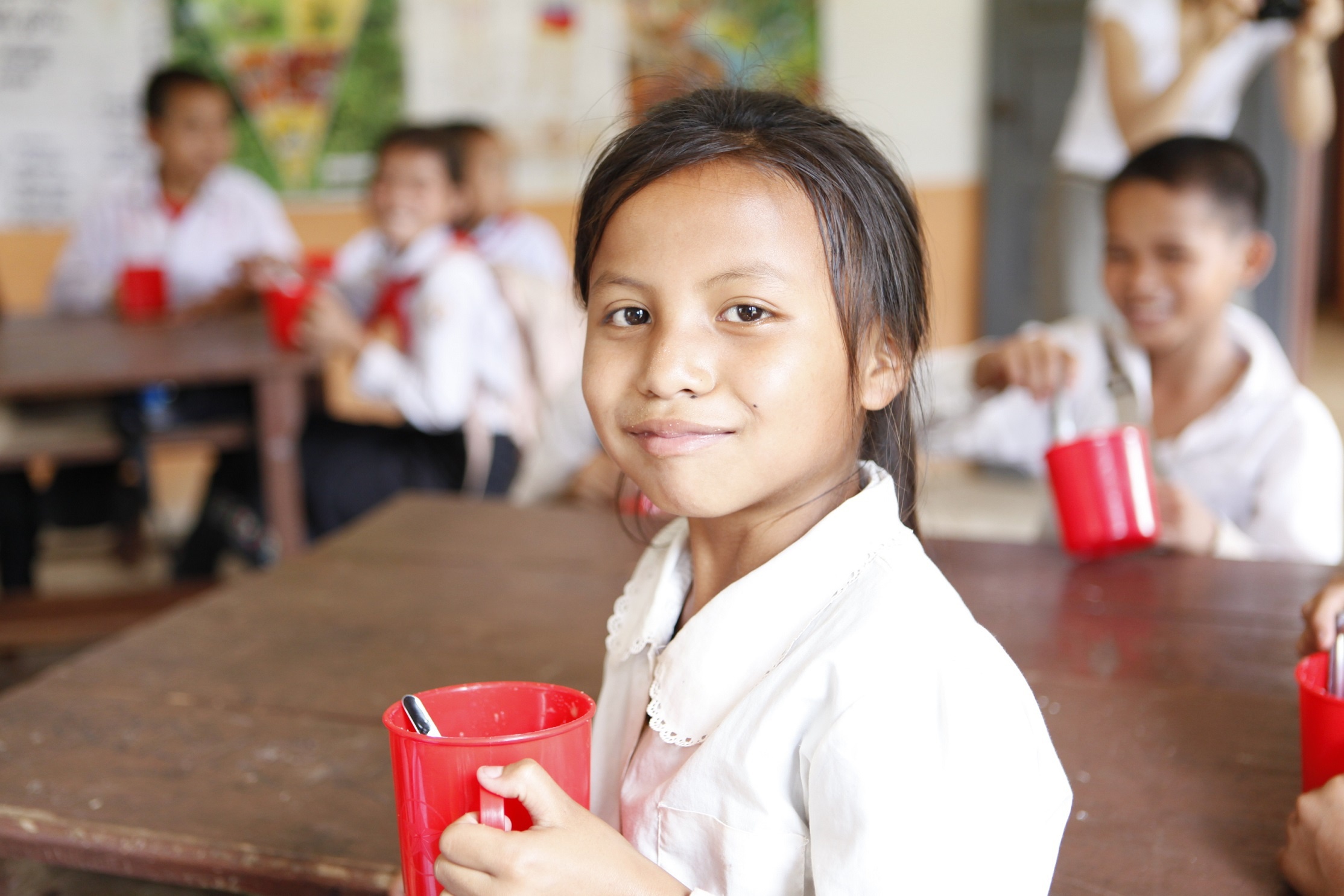 学校給食は飢餓や貧困から救うだけでなく、教育を受ける機会を与え、暮らしを守ることなどにもつながるという