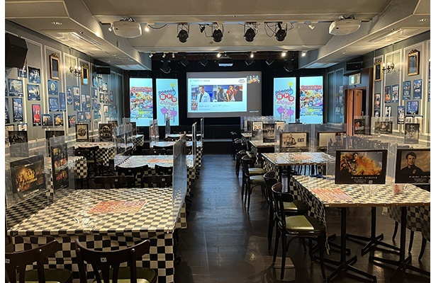 日本初の海外ドラマコンセプトカフェ「ARUARU海ドラDiner」